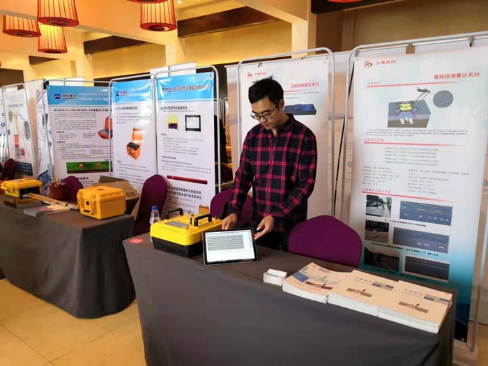 090357128.jpg 090357128.jpg