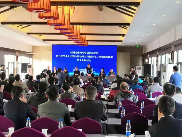 090305775.jpg 090305775.jpg